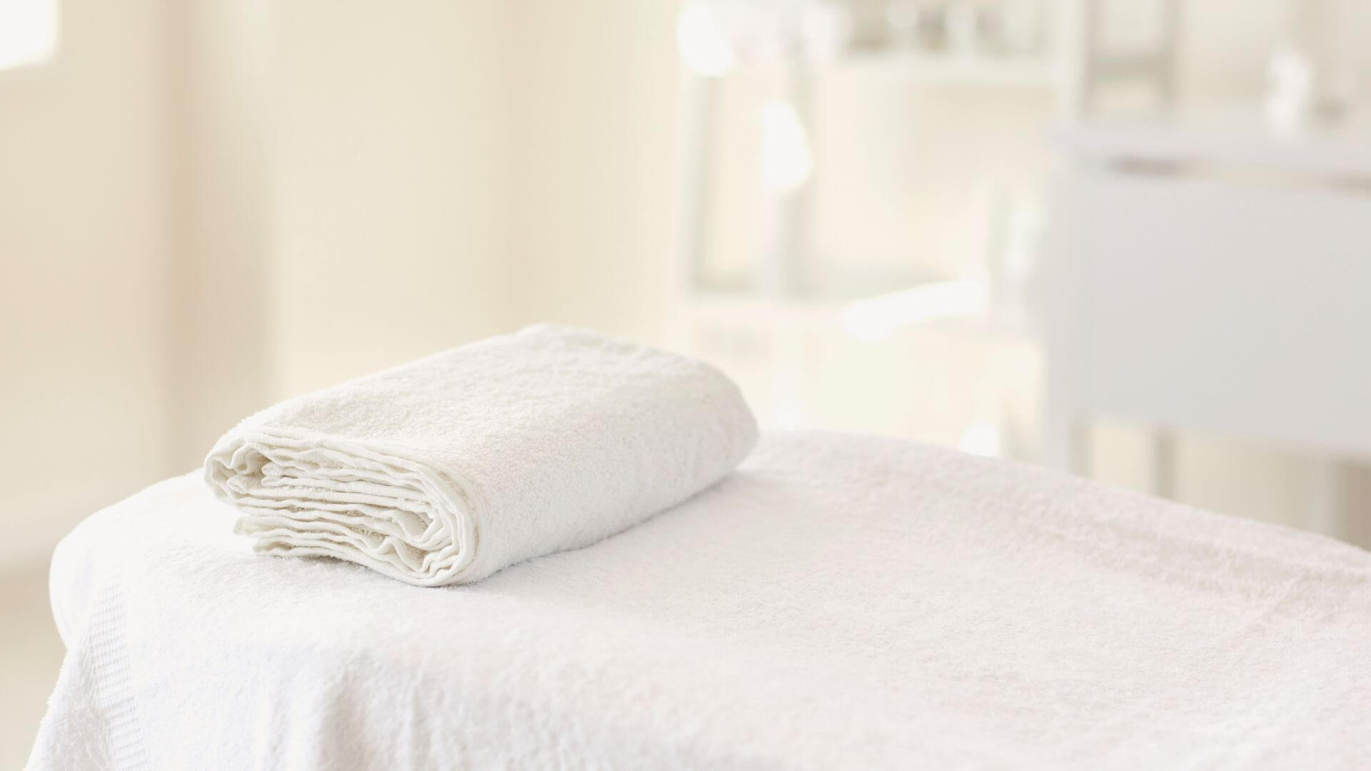 How to Maintain and Clean Your Facial Bed or Massage Table